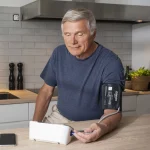فشارسنج دیجیتال بازویی امرن مدل OMRON M6 Comfort با 5 سال گارانتی طلایی پایکار بنیان طب - تصویر 2